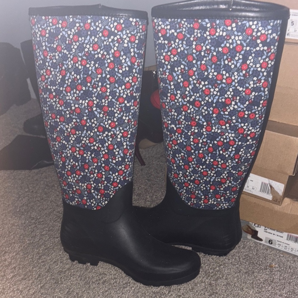 Tommy Hilfiger Blue and Gold Winter Rain Boots
